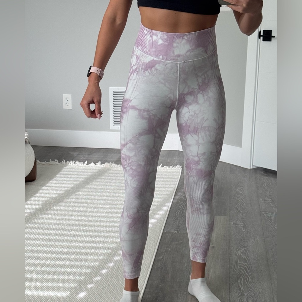 Lululemon Purple Tie Dye compression style Leggings size 4